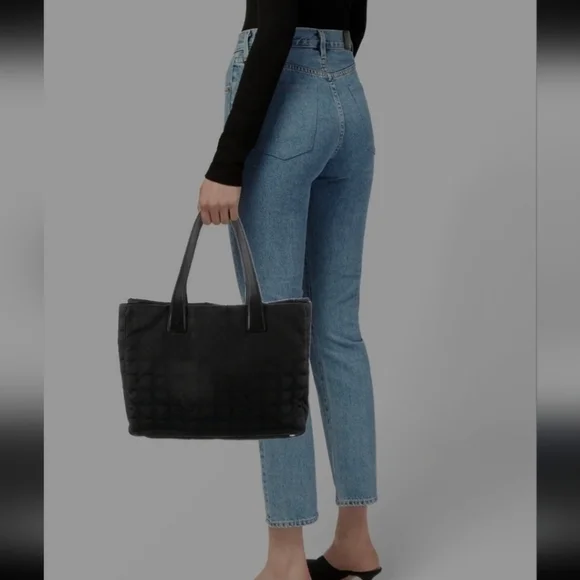 Authentic Vintage Chanel New Travel Line Tote Bag - Picture 3 of 14